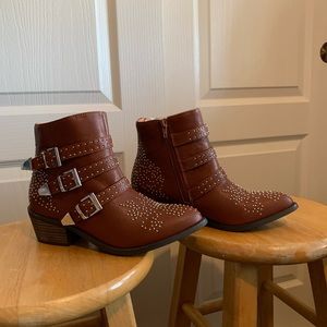 Ladies Tan Leather Boots 7.5M